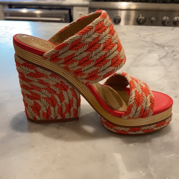 Tory Burch- slip on espadrille heals. Size 5 - Picture 11 of 11